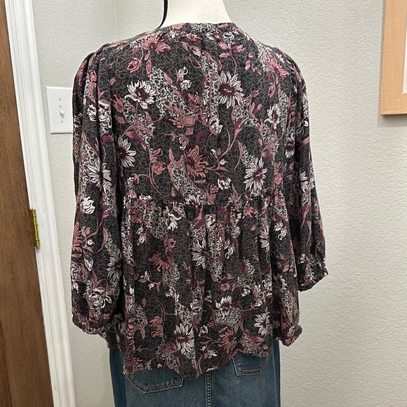 Lucky Brand-Floral Printed Peasant Top EUC - Picture 8 of 8